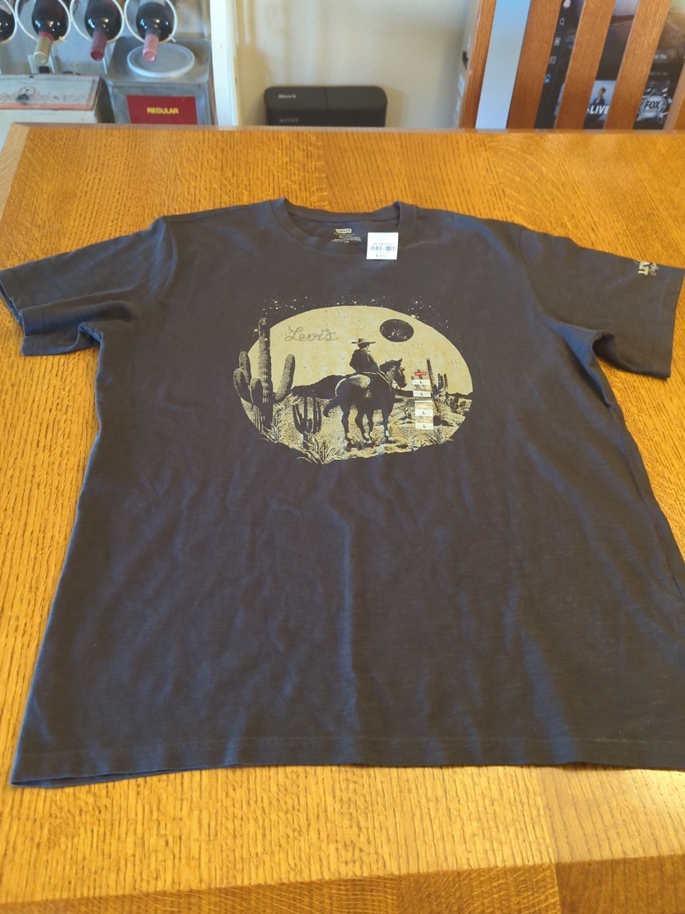 Levi's │Relaxed Fit │Charcoal Grey │ Short Sleeve │ Cowboy Graphic Tee │Size L